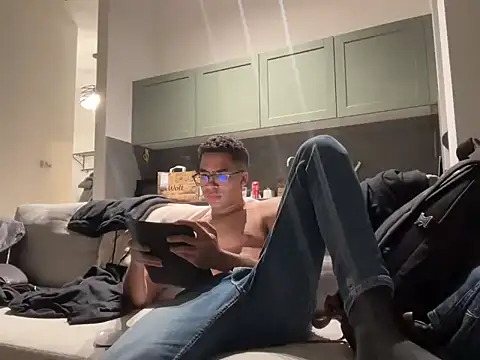 Snapshot of Markitos2323 chatting on November 23, 9:47 pm Markitos2323 online show from November 23, 9:47 pm