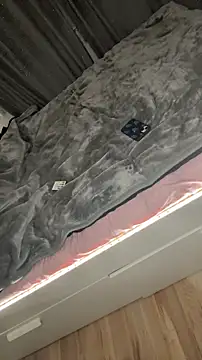 hottcouple00 online show from November 14, 11:35 pm