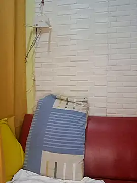 Snapshot of hotlyn45 chatting on February 14, 2:41 am hotlyn45 online show from February 14, 2:41 am