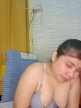 Snapshot of hotlyn45 chatting on February 15, 2:52 am hotlyn45 online show from February 15, 2:52 am