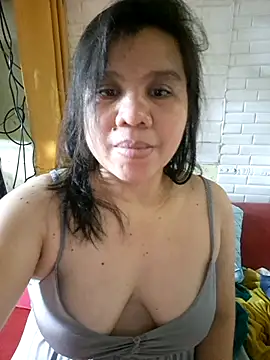 Snapshot of hotlyn45 chatting on June 27, 1:10 am hotlyn45 online show from June 27, 1:10 am