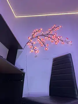 Amelia laurent online show from April 22, 11:28 pm