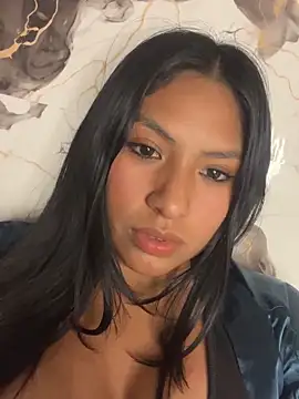 Snapshot of BrunetteBliss69 chatting on October 20, 3:18 am BrunetteBliss69 online show from October 20, 3:18 am