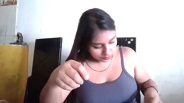 Snapshot of zairabreze chatting on October 17, 6:43 pm zairabreze online show from October 17, 6:43 pm