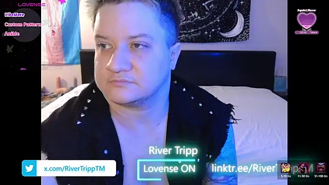 Snapshot of RiverTripp chatting on May 23, 3:56 am RiverTripp online show from May 23, 3:56 am