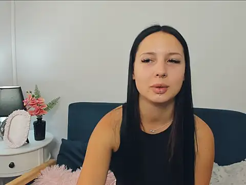 Snapshot of TaliaAdorable chatting on October 5, 9:18 am TaliaAdorable online show from October 5, 9:18 am