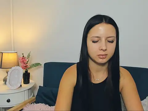 Snapshot of TaliaAdorable chatting on October 8, 12:25 pm TaliaAdorable online show from October 8, 12:25 pm