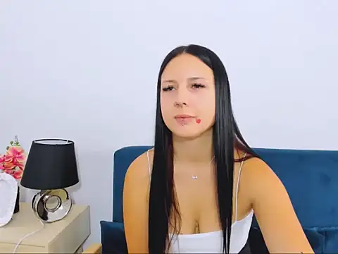 Snapshot of TaliaAdorable chatting on October 25, 8:33 am TaliaAdorable online show from October 25, 8:33 am