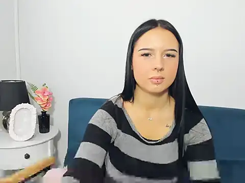 Snapshot of TaliaAdorable chatting on October 28, 7:56 am TaliaAdorable online show from October 28, 7:56 am