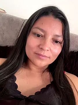 Snapshot of Zui_Rouse chatting on October 4, 4:05 pm Zui Rouse online show from October 4, 4:05 pm