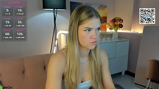 CherryLexi  online show from April 24, 3:31 am