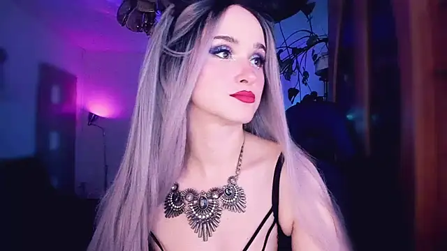 MistressJolie online show from September 27, 6:40 am