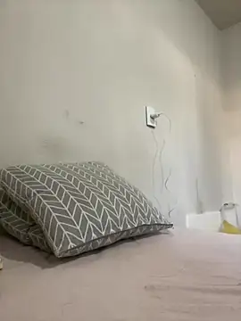 Katianesantos online show from October 15, 6:08 pm