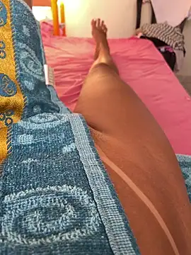 Katianesantos online show from February 26, 9:19 am