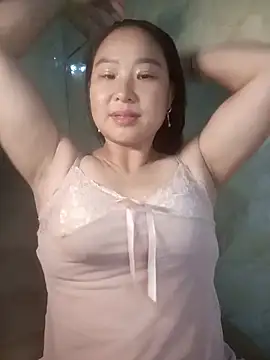 Snapshot of suki-lady chatting on October 18, 1:12 pm suki-lady online show from October 18, 1:12 pm