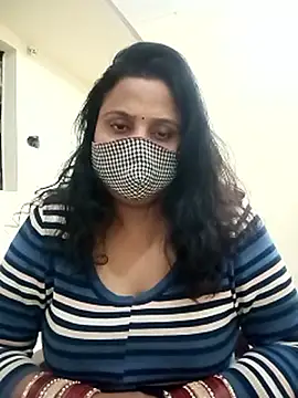 Snapshot of Shikha-mehra7 chatting on November 4, 2:43 am Shikha-mehra7 online show from November 4, 2:43 am