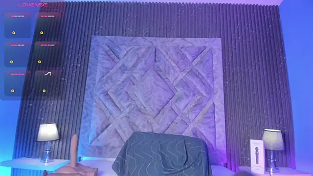 EmaRhodes online show from April 22, 7:59 pm