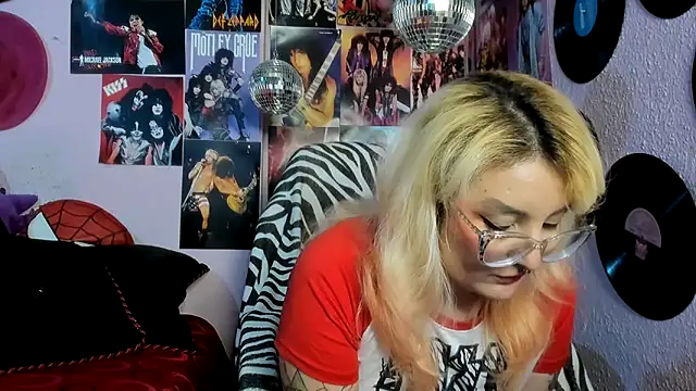 Avril Maria online show from April 19, 10:12 pm