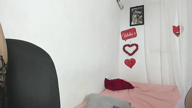 Laura and Kevin online show from February 19, 9:11 pm