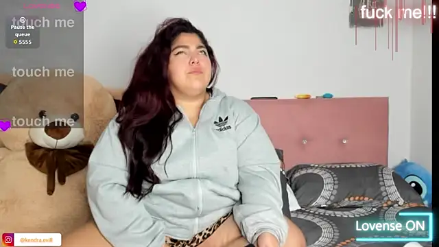 kendra lil evill online show from September 28, 11:15 am