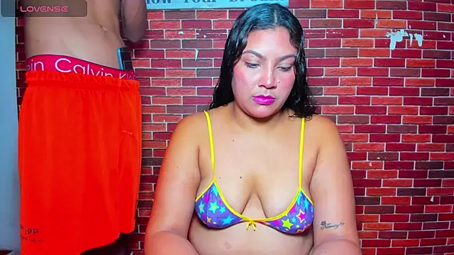 Snapshot of sweet_sexy_bitch42 chatting on November 28, 4:26 am sweet sexy bitch42 online show from November 28, 4:26 am