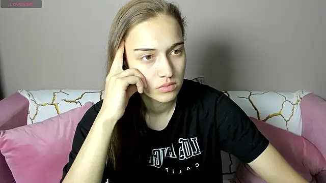 Alisa  Kelly online show from September 13, 3:06 am
