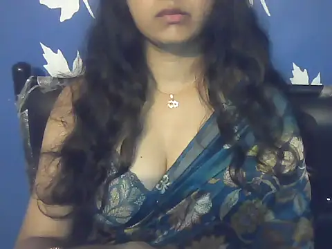 SoftButDeadly0 online show from December 3, 6:28 pm