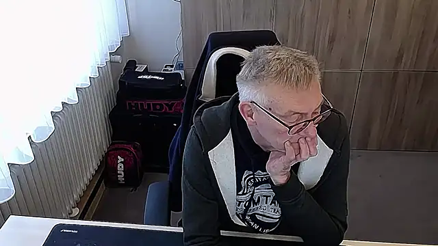 randyandy67 online show from February 6, 9:45 am