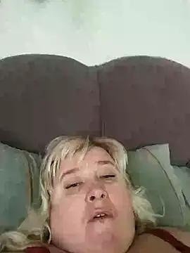 GlamMilena online show from December 17, 12:11 pm