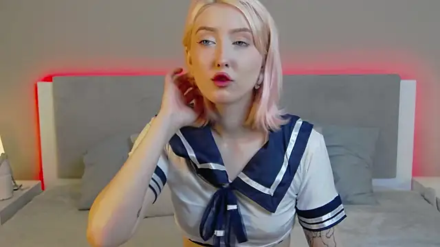 Snapshot of MarianeSun chatting on June 16, 3:53 am MarianeSun online show from June 16, 3:53 am