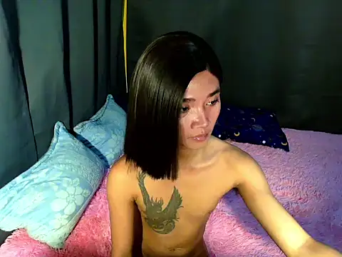 Petite HugeCock online show from February 22, 11:20 am