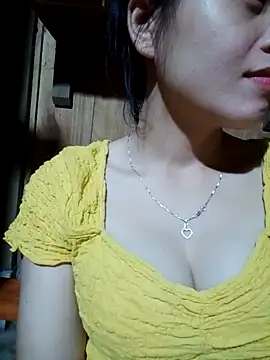Snapshot of Mie-mie11 chatting on October 1, 1:50 pm Mie-mie11 online show from October 1, 1:50 pm