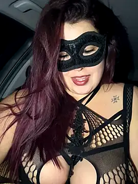 Snapshot of Saphyra_Secret chatting on November 19, 12:10 am Saphyra Secret online show from November 19, 12:10 am