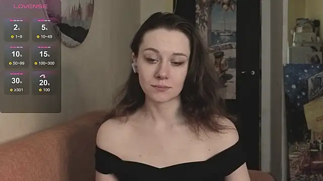 Snapshot of SkyHelen chatting on March 25, 8:31 am SkyHelen online show from March 25, 8:31 am
