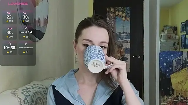 Snapshot of SkyHelen chatting on April 16, 8:04 am SkyHelen online show from April 16, 8:04 am