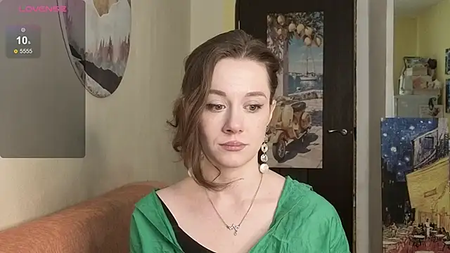 Snapshot of SkyHelen chatting on April 27, 6:55 am SkyHelen online show from April 27, 6:55 am