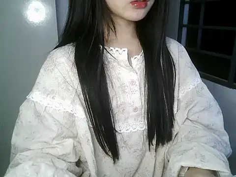 Annabelle-e online show from December 14, 7:51 pm