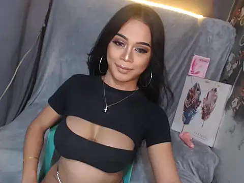 Snapshot of SerenityFoxx chatting on November 17, 3:45 am SerenityFoxx online show from November 17, 3:45 am