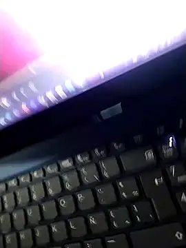 Snapshot of EMERKITHO_20_R chatting on July 6, 3:36 am EMERKITHO 20 R online show from July 6, 3:36 am