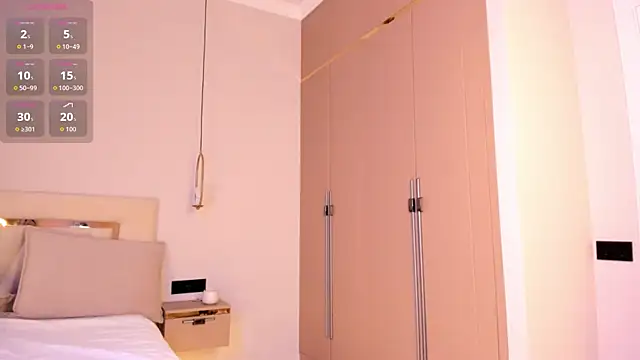 yummmymommy online show from September 29, 1:49 pm