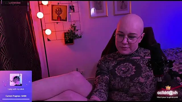 MossPrince online show from November 2, 4:20 pm