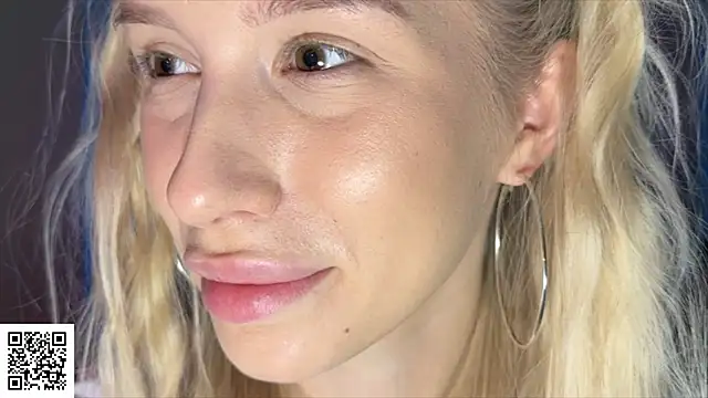 ElysiaXo online show from December 1, 11:21 pm