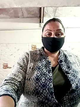 Snapshot of Rakhi_sawant143 chatting on December 14, 2:17 am Rakhi sawant143 online show from December 14, 2:17 am