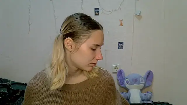 Snapshot of _kikiclark__ chatting on September 8, 8:19 pm  kikiclark   online show from September 8, 8:19 pm