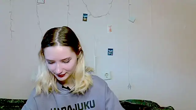 Snapshot of _kikiclark__ chatting on September 26, 8:29 am  kikiclark   online show from September 26, 8:29 am