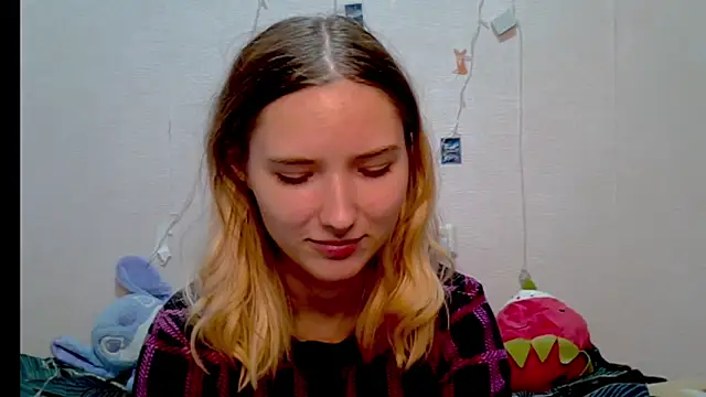 Snapshot of _kikiclark__ chatting on October 4, 9:02 pm  kikiclark   online show from October 4, 9:02 pm