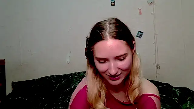 Snapshot of _kikiclark__ chatting on October 16, 8:54 pm  kikiclark   online show from October 16, 8:54 pm