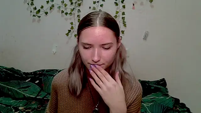 Snapshot of _kikiclark__ chatting on October 24, 8:49 pm  kikiclark   online show from October 24, 8:49 pm