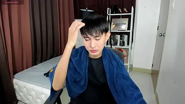 Snapshot of xxxhugecocktwinkxxx chatting on October 6, 4:37 pm xxxhugecocktwinkxxx online show from October 6, 4:37 pm