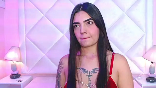 Miaa Smithh   online show from September 30, 2:22 pm